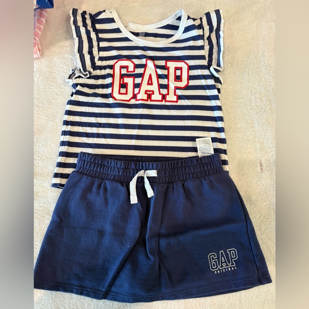 Vguc gap skort set